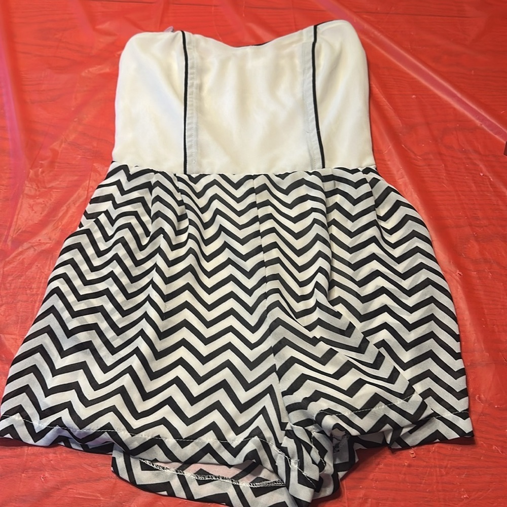 Papaya High Waist Black and White Chevron rompers
